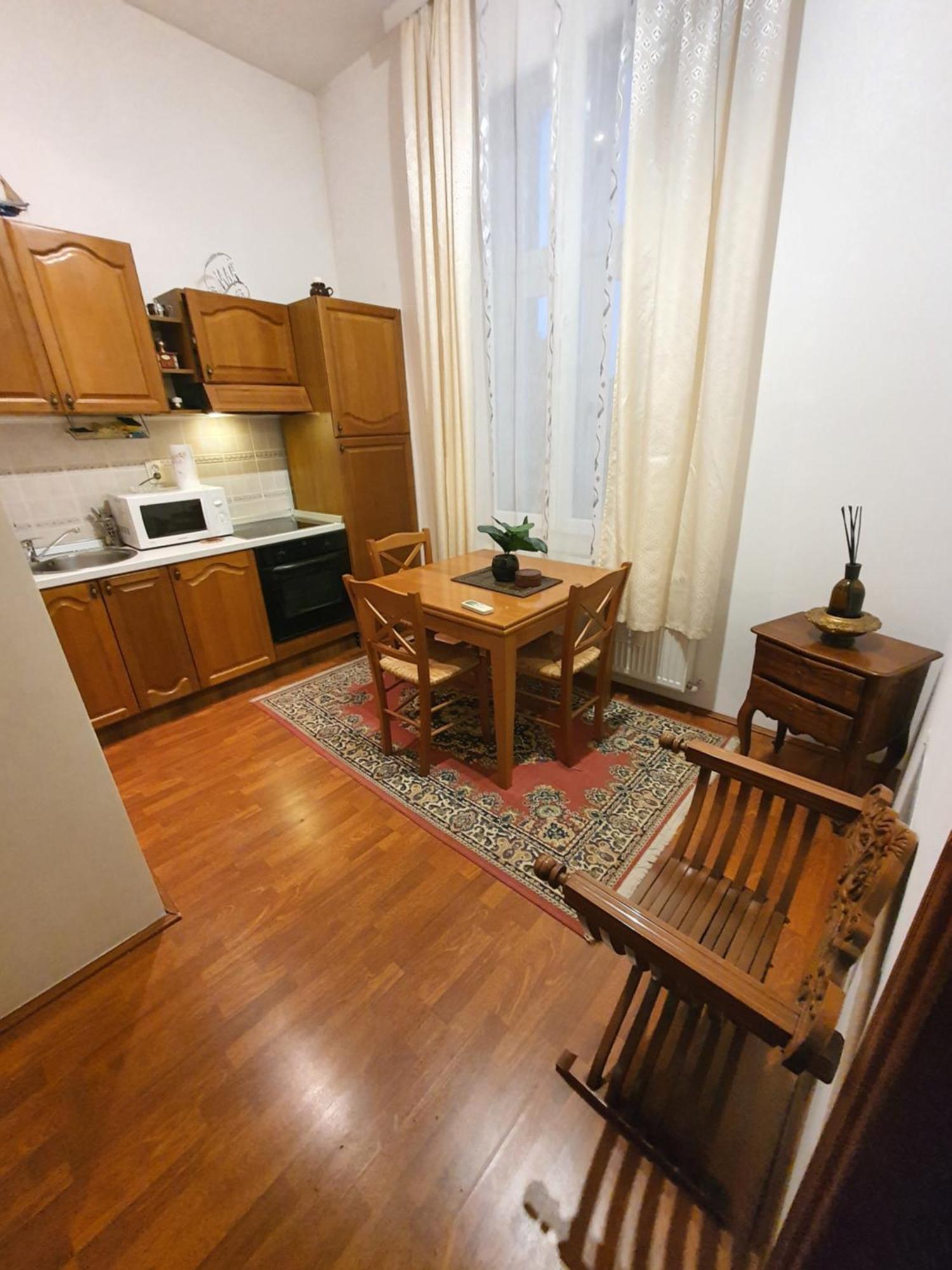 Prenociste Nikolas Grand スメデレヴォ 部屋 写真